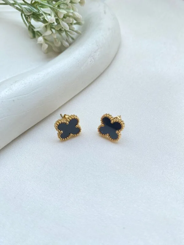 Elegant Black Clover Stud Earrings